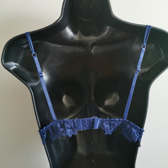 Secret Possession Soft Cup medium. 2 Bras for $30 - Picture 3 of 4
